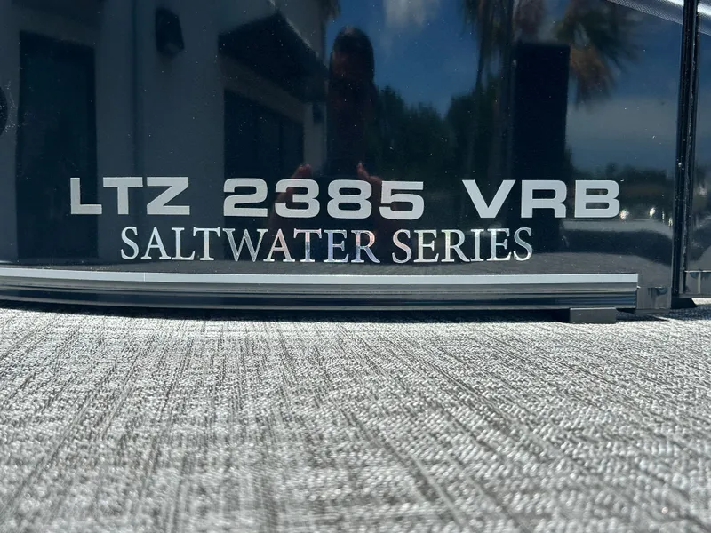 Slide: The Image of Tahoe LTZ VRB 23T 2025 - 7