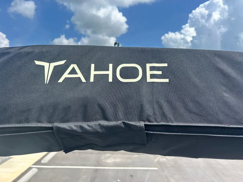 Slide: The Image of Tahoe LTZ VRB 25T 2025 - 12