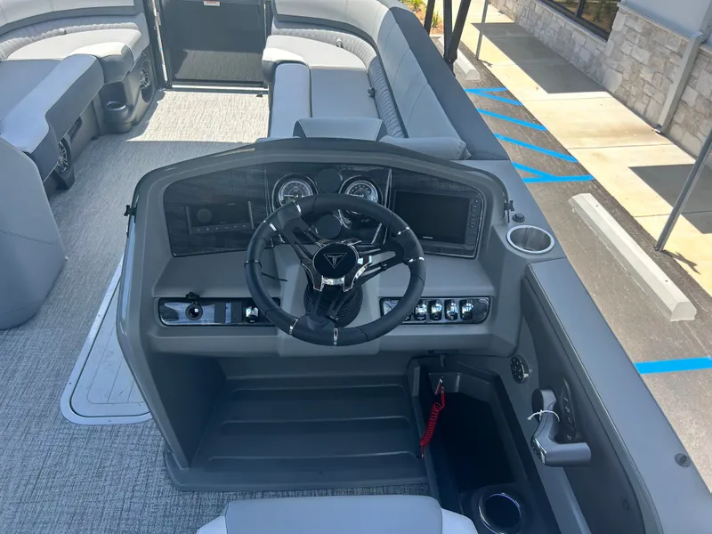 Slide: The Image of Tahoe LTZ VRB25T 2025 - 11