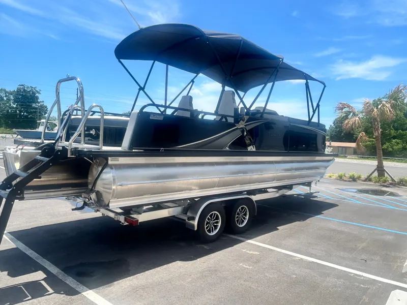 Slide: The Image of Tahoe LTZ VRB25T 2025 - 8