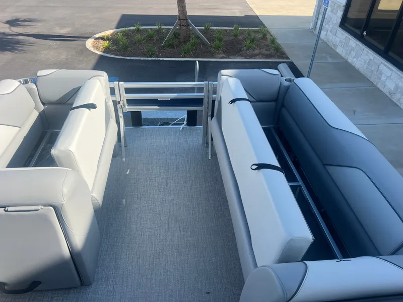 Slide: The Image of Tahoe SPT RF21T 2025 - 12