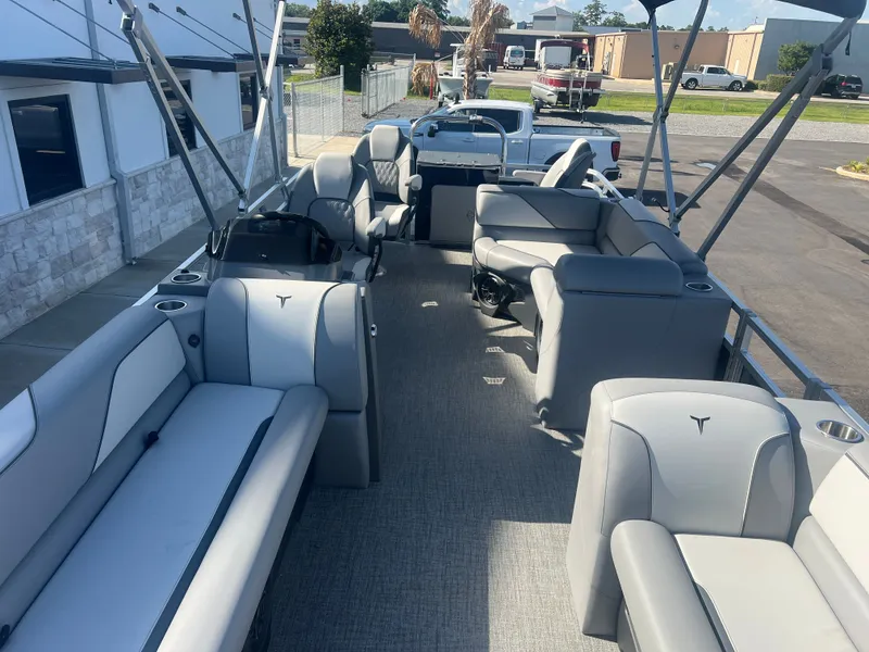 Slide: The Image of Tahoe SPT RF21T 2025 - 7