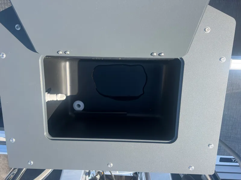 Slide: The Image of Tahoe SPT RF21T 2025 - 9