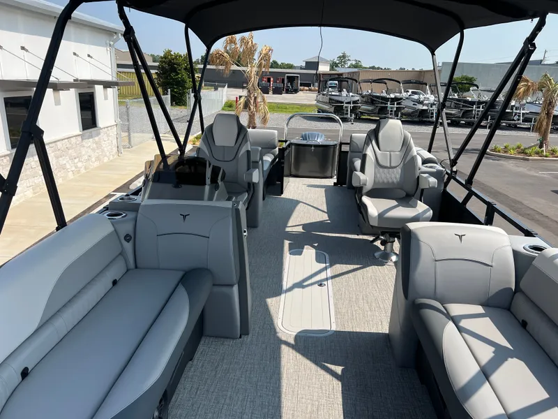 Slide: The Image of Tahoe SPT85 QL23T 2025 - 7