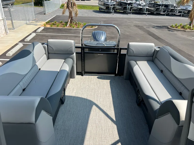 Slide: The Image of Tahoe SPT85 QL23T 2025 - 9