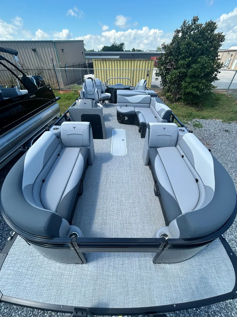 Slide: The Image of Tahoe SPT85 RF23T 2025 - 6