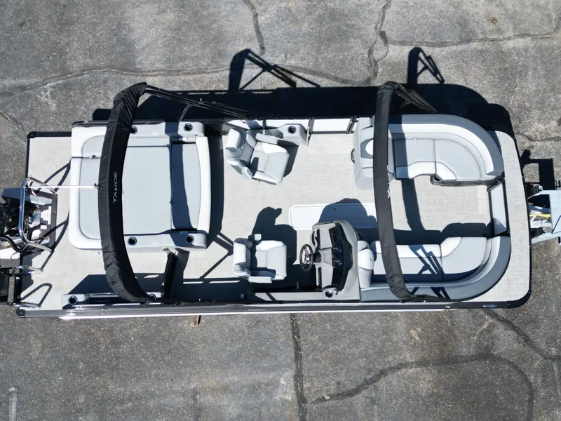 Slide: The Image of Tahoe LTZ VRB23T DX 2025 - 13