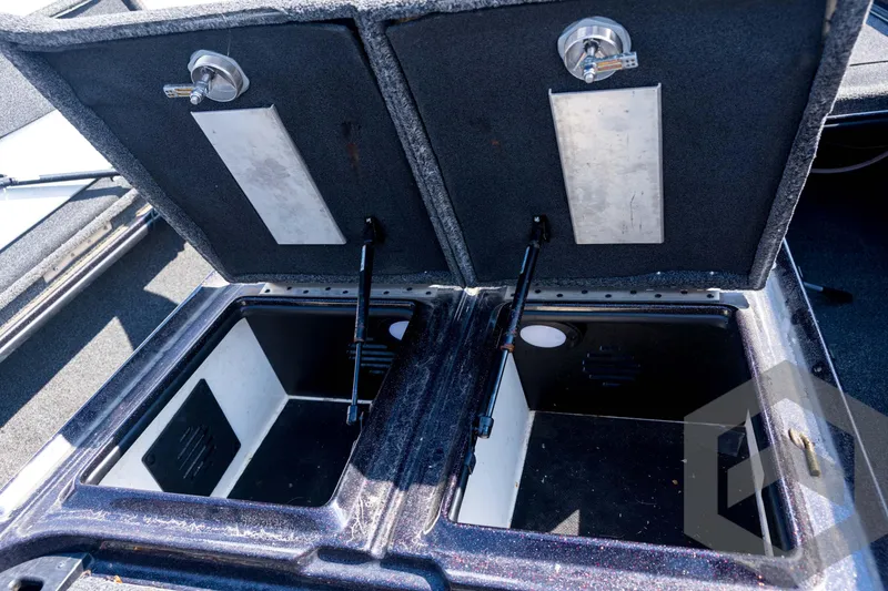 Slide: The Image of Open storage compartments in a 2020 Nitro Z21 boat. - 43