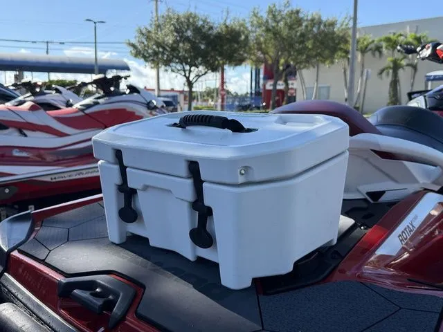 Slide: The Image of Sea-Doo RXT 2024 - 5