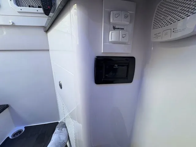 Slide: The Image of Fountain 38SCX 2023 - 10