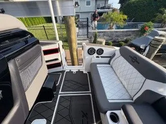 Slide: The Image of Fountain 38SCX 2023 - 15