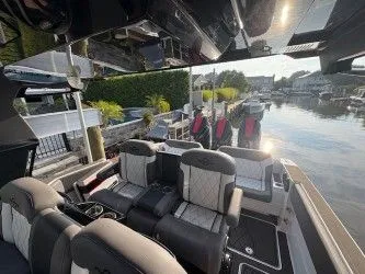 Slide: The Image of Fountain 38SCX 2023 - 17