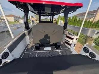 Slide: The Image of Fountain 38SCX 2023 - 25