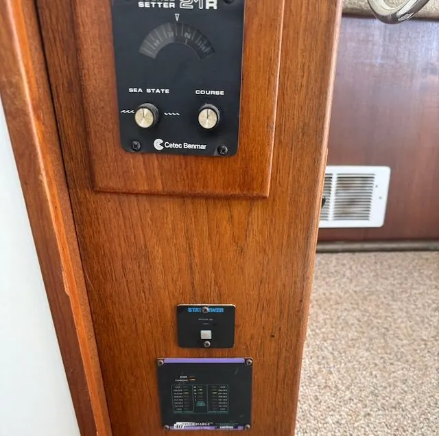 Slide: The Image of Mainship 34 1978 - 14