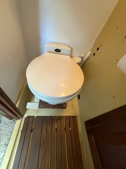 Slide: The Image of Mainship 34 1978 - 25