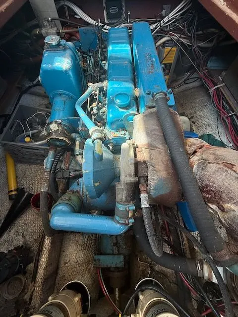 Slide: The Image of Mainship 34 1978 - 32