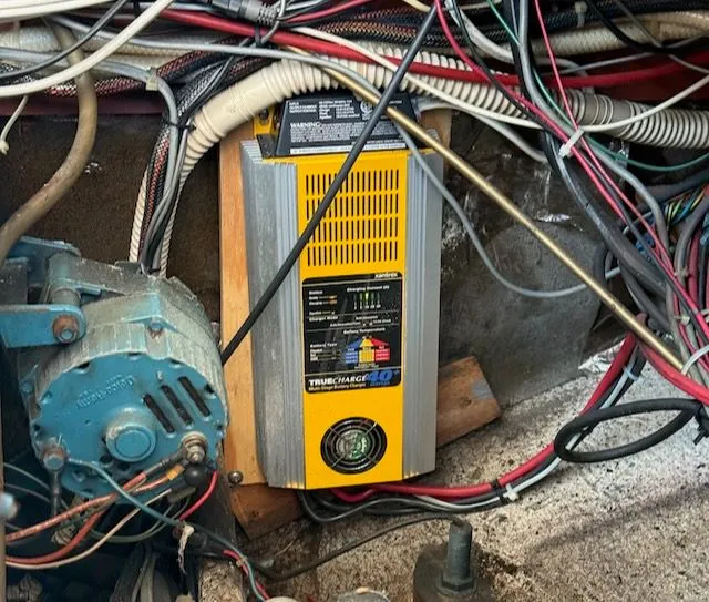 Slide: The Image of Mainship 34 1978 - 34