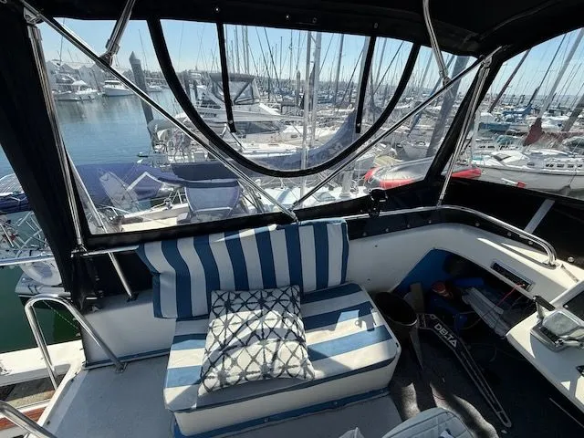 Slide: The Image of Mainship 34 1978 - 40