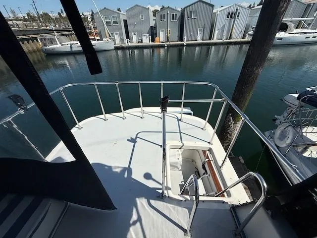 Slide: The Image of Mainship 34 1978 - 41