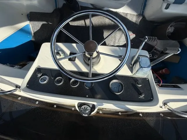 Slide: The Image of Mainship 34 1978 - 44