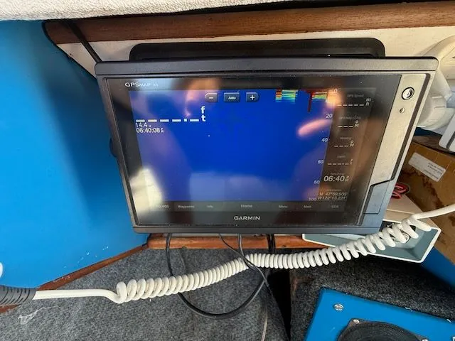 Slide: The Image of Mainship 34 1978 - 48