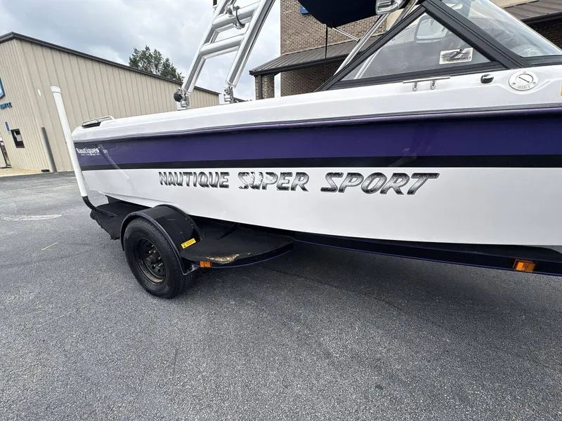 Slide: The Image of Nautique Super Sport 210 1996 - 5