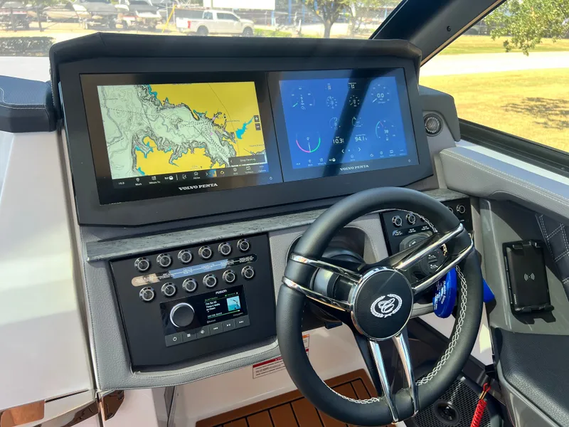 Slide: The Image of 2026 COBALT R31 SURF - Image 34 - 34