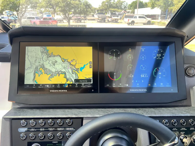 Slide: The Image of 2026 COBALT R31 SURF - Image 38 - 38