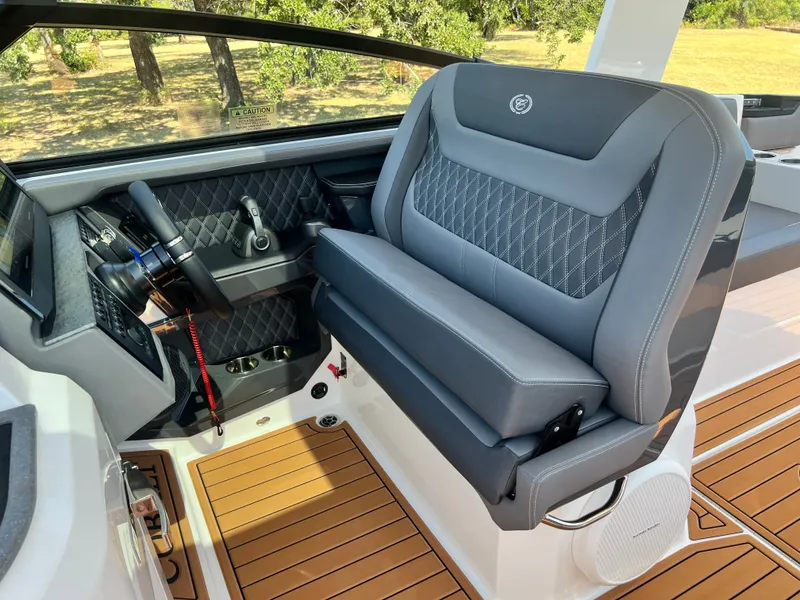 Slide: The Image of 2026 COBALT R31 SURF - Image 40 - 40