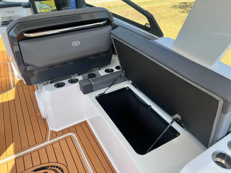 Slide: The Image of 2026 COBALT R31 SURF - Image 45 - 45