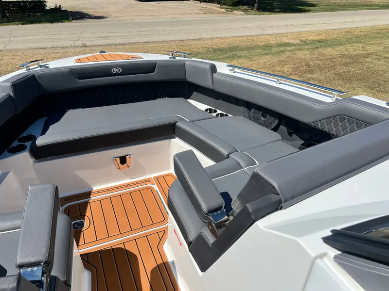 Slide: The Image of 2026 COBALT R31 SURF - Image 51 - 51