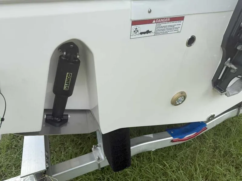 Slide: The Image of Sea Fox 248 Commander 2026 - 20