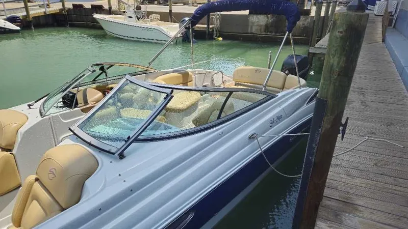 Slide: The Image of Crownline Boats E6XS 2016 - 1