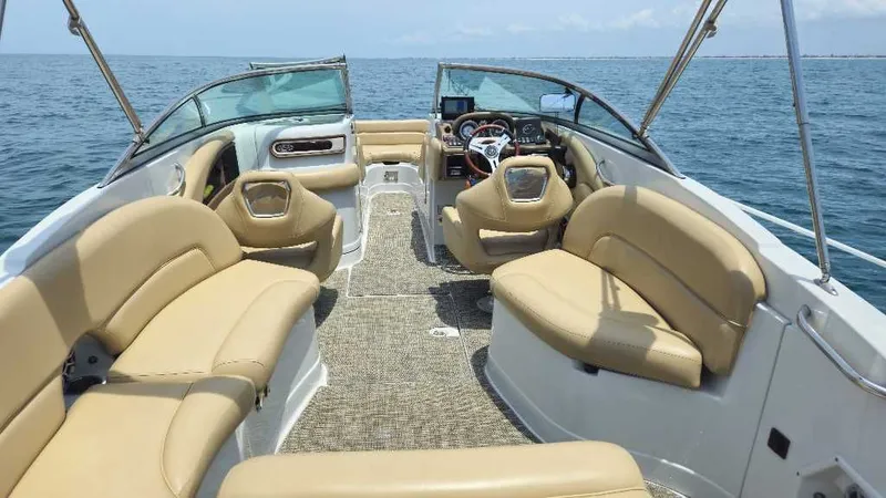 Slide: The Image of Crownline Boats E6XS 2016 - 17