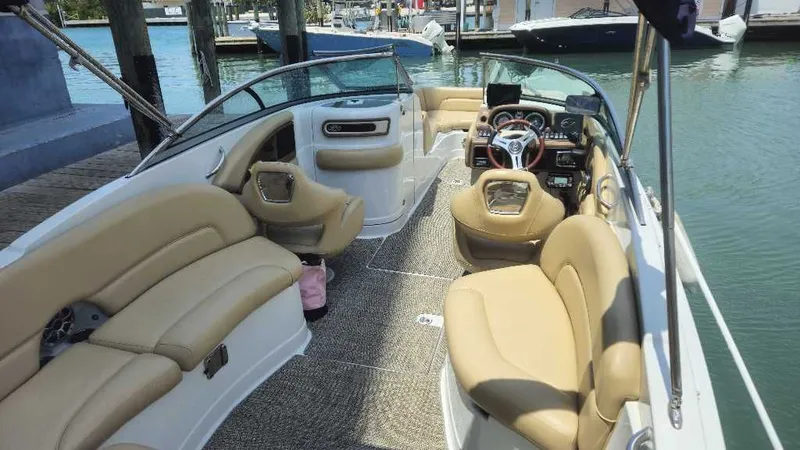 Slide: The Image of Crownline Boats E6XS 2016 - 5
