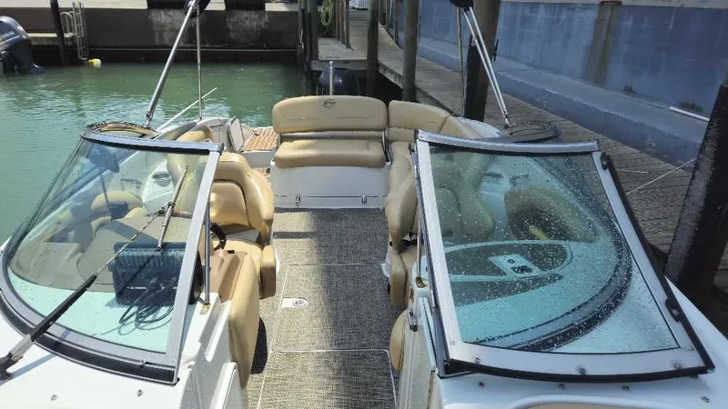 Slide: The Image of Crownline Boats E6XS 2016 - 8