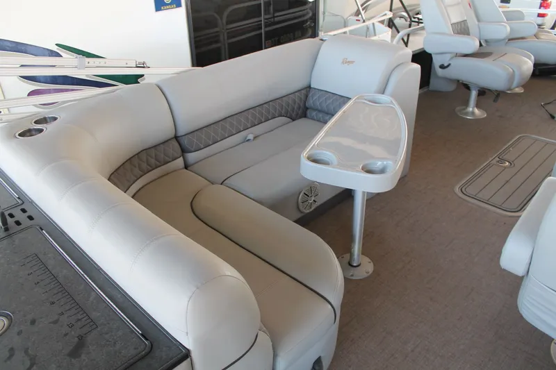 Slide: The Image of Ranger 223FC 2020 - 19