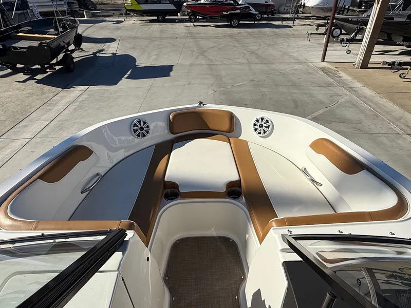 Slide: The Image of Bayliner VR6 Bowrider w/ 4.5L Mercury 250HP! 2021 - 12