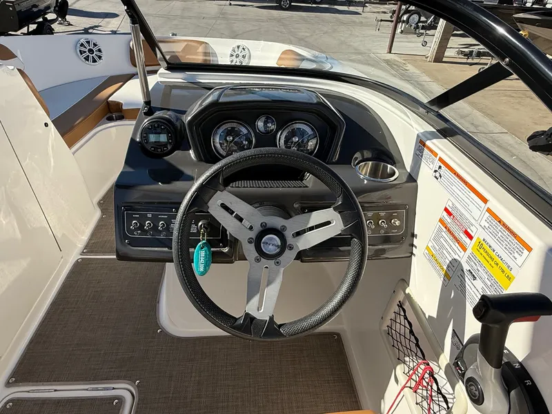 Slide: The Image of Bayliner VR6 Bowrider w/ 4.5L Mercury 250HP! 2021 - 13