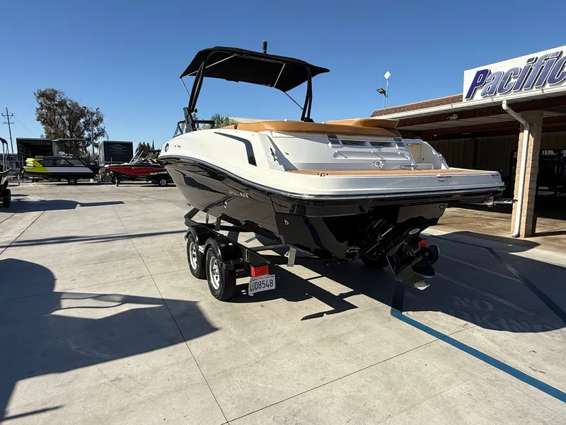 Slide: The Image of Bayliner VR6 Bowrider w/ 4.5L Mercury 250HP! 2021 - 6