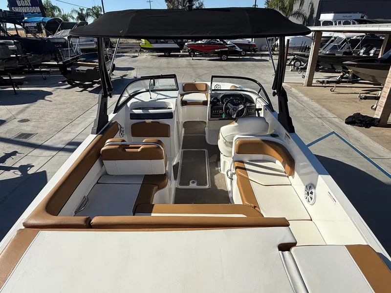 Slide: The Image of Bayliner VR6 Bowrider w/ 4.5L Mercury 250HP! 2021 - 7