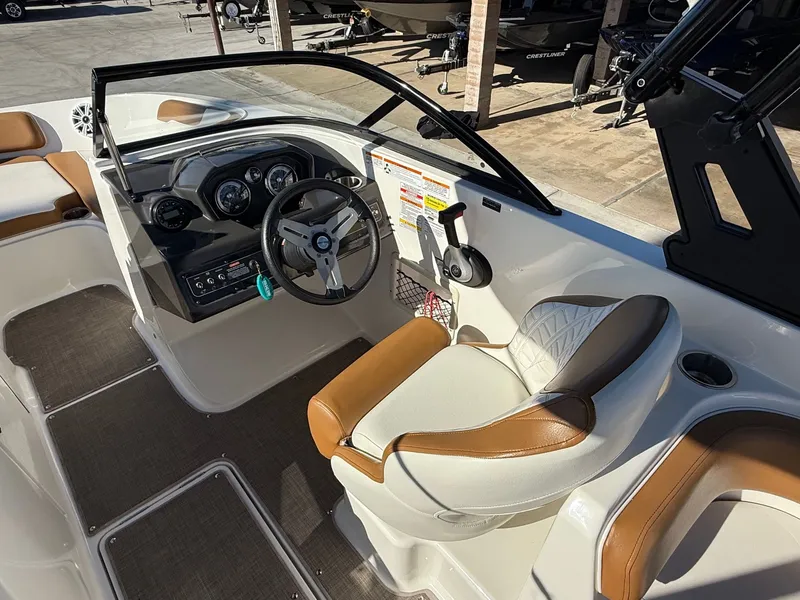 Slide: The Image of Bayliner VR6 Bowrider w/ 4.5L Mercury 250HP! 2021 - 9