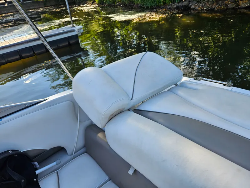 Slide: The Image of Crownline Boats 19 LS 2006 - 15