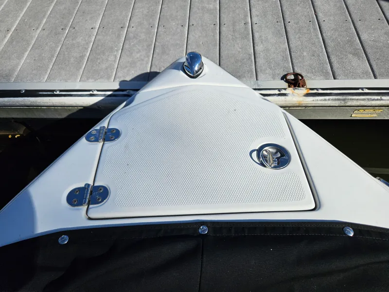 Slide: The Image of Crownline Boats 19 LS 2006 - 22