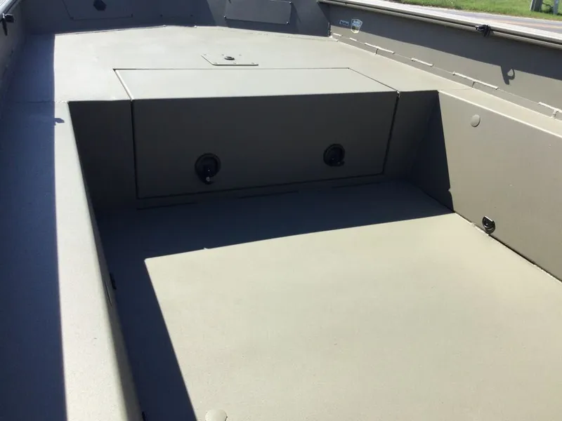 Slide: The Image of Tracker 1650T PRAIRIE WINGS EDITION 2026 - 6