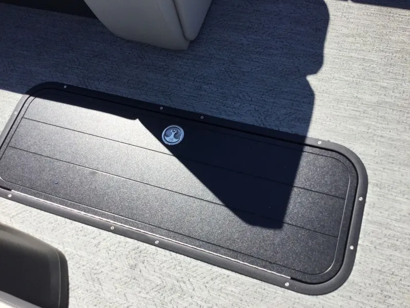 Slide: The Image of Sun Tracker Fishin' Barge 22 XP3 2026 - 22