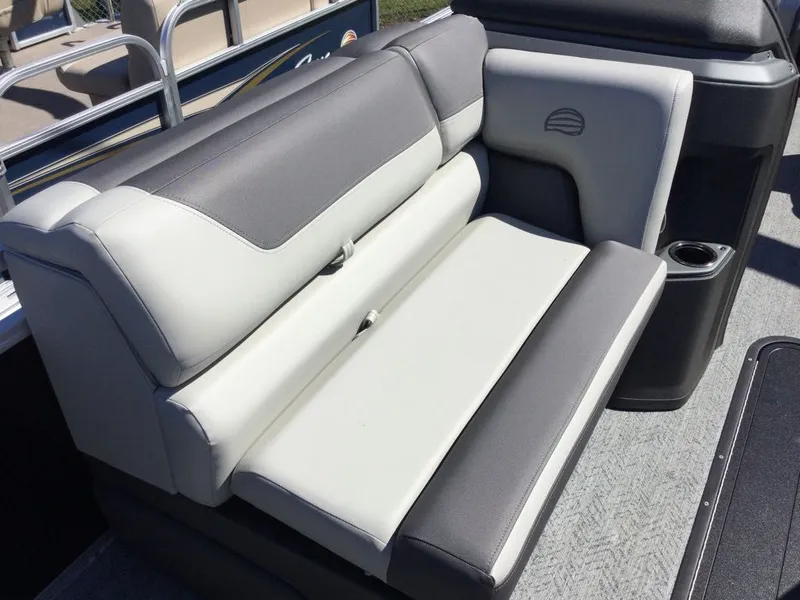 Slide: The Image of Sun Tracker Fishin' Barge 22 XP3 2026 - 7