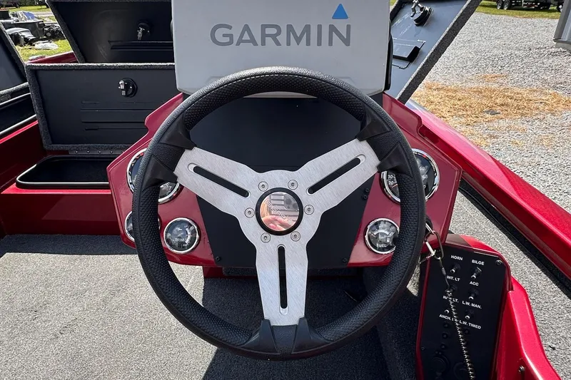 Slide: The Image of Steering wheel of 2021 Vexus AVX181 boat with Garmin navigation system. - 6