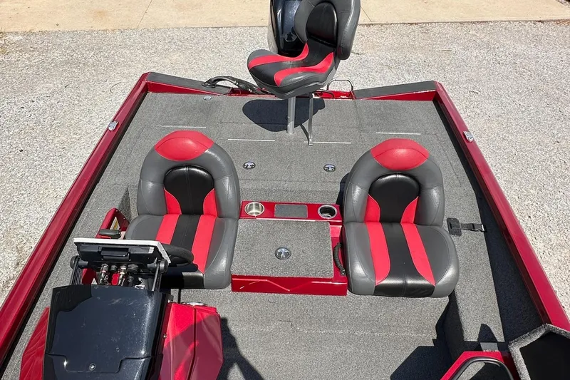Slide: The Image of 2021 Vexus AVX181 boat interior with red and black seating arrangement. - 7