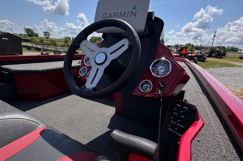 Slide: The Image of 2021 Vexus AVX181 boat dashboard with Garmin GPS and steering wheel. - 9